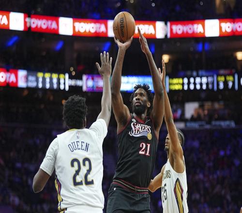 無懼喬治禁賽25場！恩比德40+11率隊14戰(zhàn)10勝超級探花也因禍得福