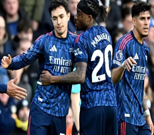 隨著槍手40、藍軍32絕殺，英超最新積分榜如下！利物浦41排第5