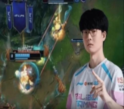 LPL賽事高光:Viper預判閃現,下路1V2線殺