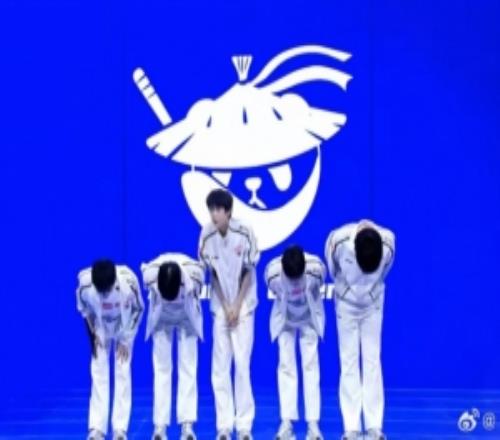 涵藝：Junjia得有個(gè)人輪換龍魂團(tuán)能這樣開人我也沒想到