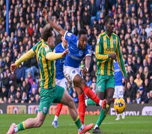 邊裁被觀眾扔的口香糖擊中眼睛，樸茨茅斯vs西布朗一度中止