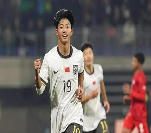 恒大足校小將梁鉅聰轉會杰志中國男足年輕一代越來越強