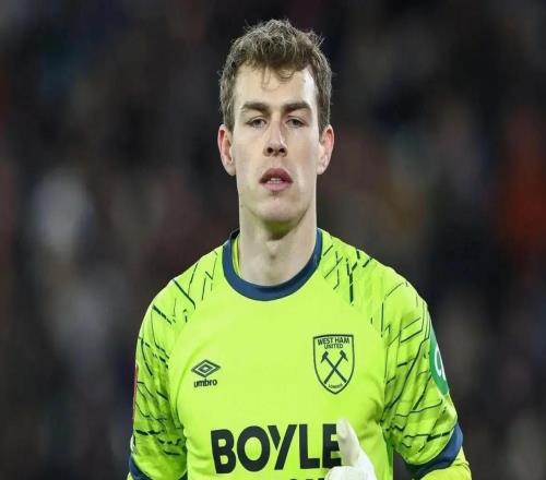 記者：萊斯特城等英冠球隊有意租借赫爾曼森，西漢姆不愿放人