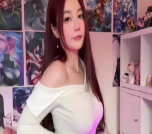 Kitty更新動態(tài)：白月光穿搭