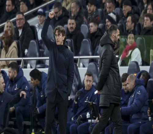 自波叔以來(lái),弗蘭克是單賽季英超對(duì)曼城拿分最多的熱刺主帥