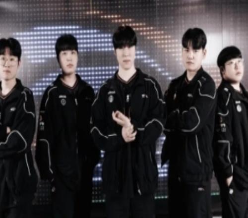 Reddit熱議HLE淘汰：有Kanavi的隊(duì)都這樣LCK不是靠無腦莽就能贏