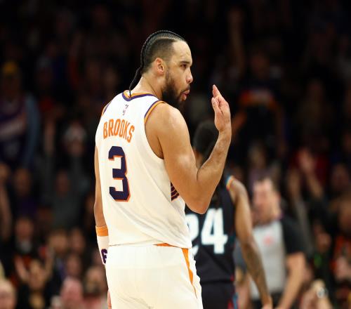 飄了狄龍詹皇是NBA最被高估的球員他的時代要結束了