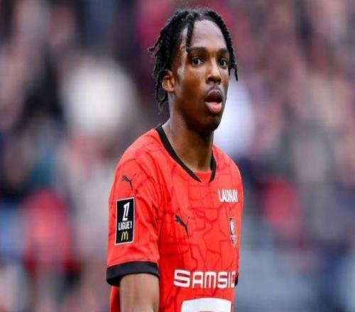 記者：利物浦即將簽下法國中衛雅凱