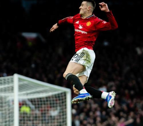 94分鐘絕殺,新帥上任3連勝,卡里克帶著熟悉的曼聯精神回來了!