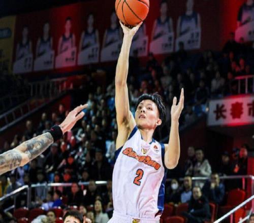 徐杰受傷，廣東13分慘敗接下來對陣上海可能遭遇三連敗