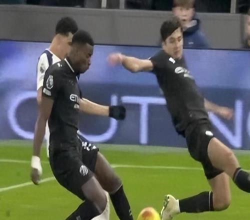 曼城22遭熱刺逼平，瓜迪奧拉怒斥爭議判罰