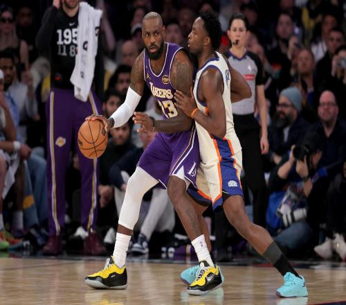 12分慘敗尼克斯！湖人更衣室已經亂了誰注意到東詹賽后說的話