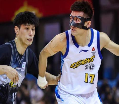 拿600萬，被姜偉澤打爆！關鍵時刻不敢投，國手后衛原形畢露