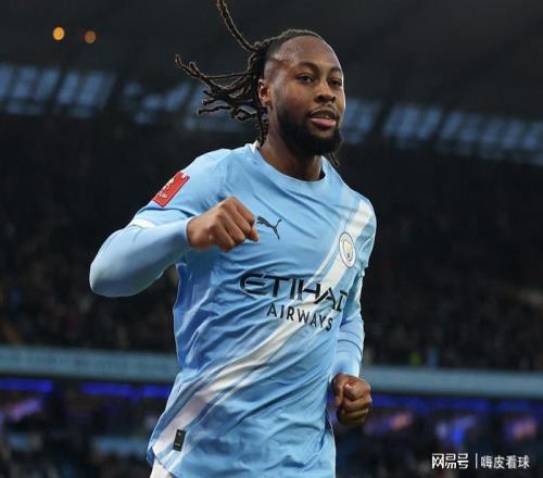結束!一球前鋒險成標王,曼聯三進三出零收獲,曼城兩新援沖四冠
