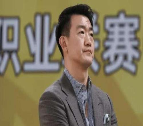 唉！26投8中，三分18中4，場上一頓胡扔，44歲少帥，根本管不了他