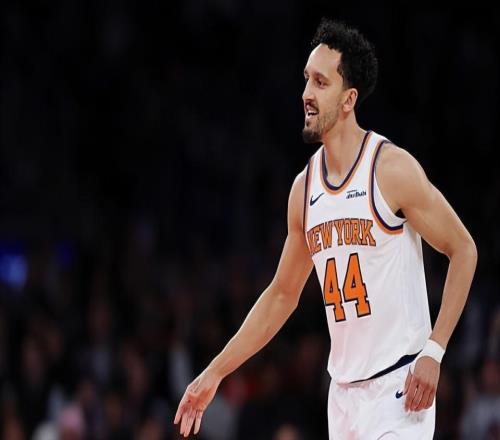 尼克斯替補后場一個人就得了23分，湖人所有替補加起來只得了23分