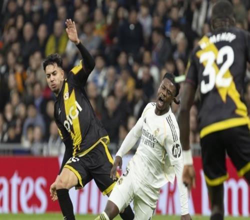 世體:卡雷拉斯近期狀態不佳,皇馬左后衛位置陷入用人困境