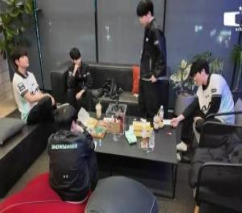 CvMax教練休息室訓話：你們有想要比對面打得好的野心嗎你們在致敬對手嗎