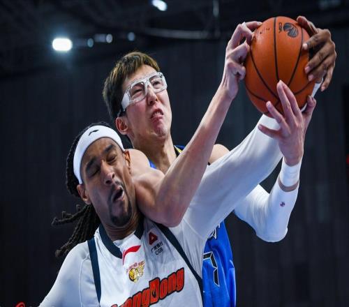 打不過寧波！廣東1缺點無解，易建聯救不了杜峰，三冠功臣是硬漢