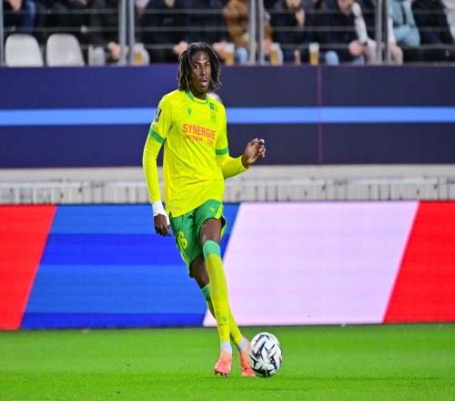 隊報報道切爾西對南特18歲后衛塔蒂的口頭報價為3000萬歐元，交易時限迫在眉睫_英超直播