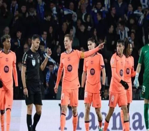 每體：因執(zhí)法皇社vs巴薩引發(fā)巨大爭(zhēng)議，曼薩諾遭停賽處理