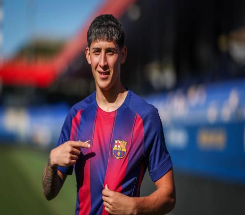 官方：巴薩租借簽下19歲烏拉圭后衛帕西菲科，他將加盟B隊