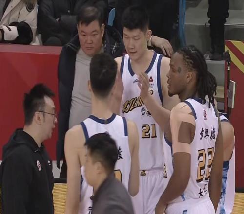 吉林男籃6分力克廣廈，布朗關(guān)鍵時刻表現(xiàn)災(zāi)難，曾繁日12+9+5