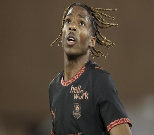 電訊報：雅凱的偶像是范戴克和科納特，利物浦對其吸引力巨大