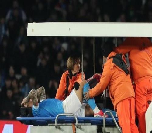 斯基拉：迪洛倫佐傷勢比預期輕，影響那不勒斯引援策略