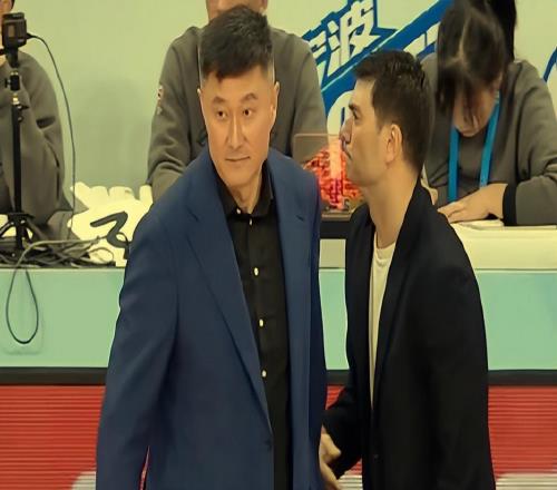 廣東爆冷不敵寧波重蹈遼籃覆轍！網(wǎng)友建議杜鋒學(xué)楊鳴，該不該下課