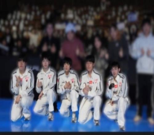 AL發布對陣JDGTES賽場VLOGHope：三天不吃飯只為之一戰！