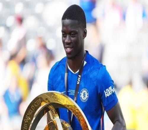 盡管馬馬杜薩爾即將回歸切爾西,但他無法在英聯杯出戰槍手