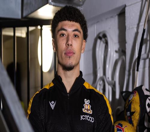 官方：英甲布拉德福德城租借簽下曼聯19歲前鋒惠特利