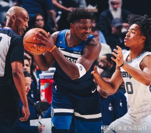 爆冷！華子39+7杰克遜30+6，灰熊7人得分上雙，勇士舊將爆發(fā)盡力