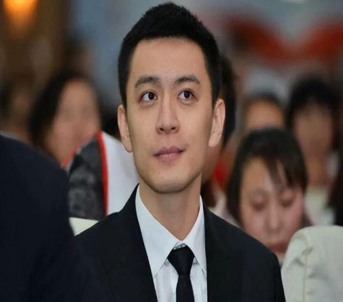 三連冠主帥轉(zhuǎn)身離開(kāi)，楊鳴辭職那一刻，遼籃的時(shí)代真的結(jié)束了嗎