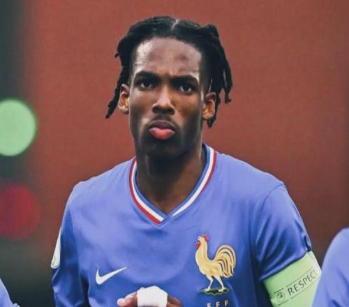 強(qiáng)壯又聰明!利物浦7200萬歐簽下雅凱他是下一個(gè)范戴克