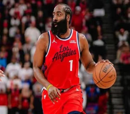 哈登因快船不給大合同,主動申請交易,這個舉動破壞快船贏球勢頭