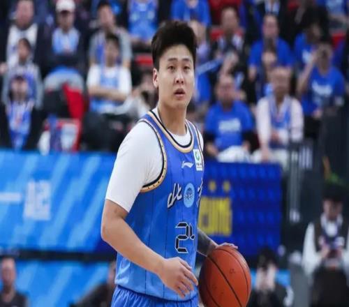 趙睿就爭(zhēng)議發(fā)言致歉：作為職業(yè)球員不應(yīng)將情緒發(fā)泄在球迷身上