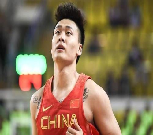 又惹麻煩！趙睿，你可是中國(guó)男籃隊(duì)長(zhǎng)，咋啥話都敢說，讓老郭咋辦