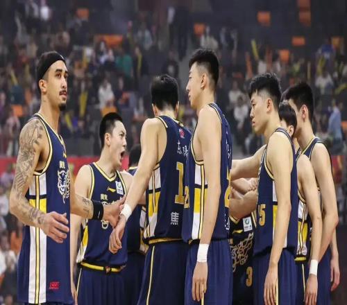 越打越差！25歲前鋒在廣東七個賽季，杜鋒苦心培養