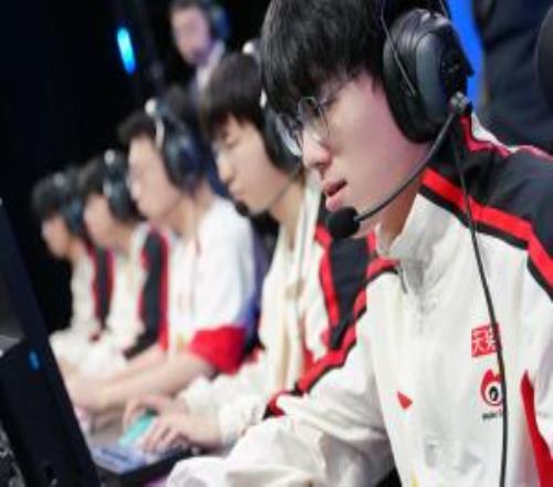 趙大趙二狀態(tài)低迷Xiaohu失誤頻頻你認為WBG本場失利誰該負責(zé)