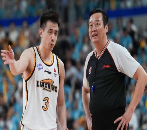 CBA最搞笑的一幕！遼籃提前開(kāi)香檳被打臉：險(xiǎn)遭倒數(shù)第2反絕殺