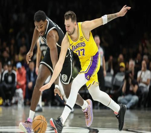 湖人16分大勝籃網(wǎng)！東詹合砍49分汗都沒出透太子扣籃引2萬(wàn)人歡呼