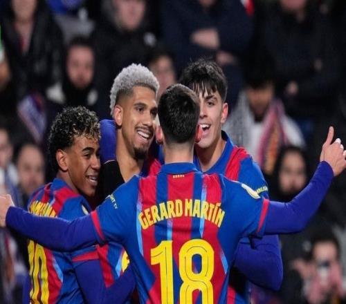 足壇一夜動態(tài)：AC米蘭22輪不敗，阿森納雙殺切爾西，巴薩沖4冠王