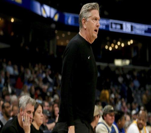 霸氣，森林狼主帥克里斯芬奇在慘敗給灰熊后嚴厲批評球員