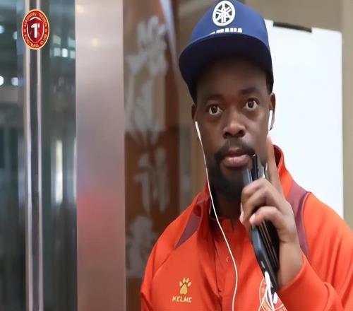 河南原本網(wǎng)傳要走的外援中衛(wèi)，如今卻自宣留在俱樂(lè)部，贏得點(diǎn)贊