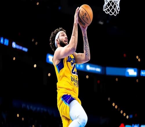 倒也不是沒有亮點(diǎn)，只是湖人二隊(duì)先發(fā)鋒線還是沒有找到三分手感