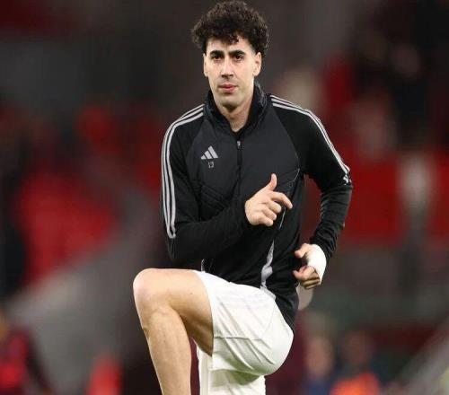 中超轉(zhuǎn)會動態(tài)：上賽季保級隊(duì)或簽歐冠中衛(wèi)，津門虎欲再租泰山球員