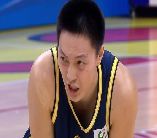 廣東本賽季離隊第一人薩林杰坑慘杜鋒，奎因確認(rèn)留下！