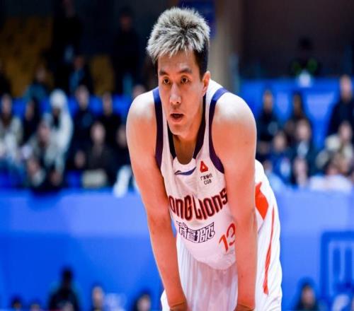 郭艾倫25+6賽季新高！廣州負(fù)青島4連敗徐昕14+12段昂君24分